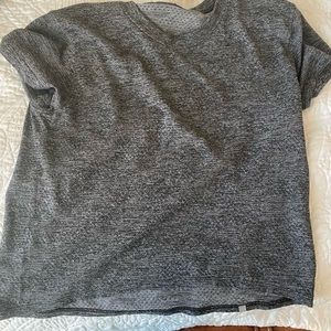 Lululemon croppped tshirt